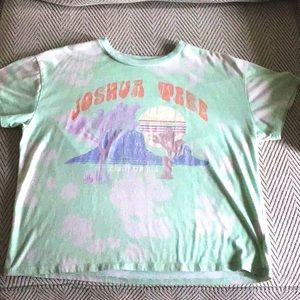 Selling a Art Class size XL (14/16) T-Shirt